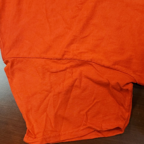 Magnum PI Tshirt xl red unisex shirt never worn - Picture 3 of 6